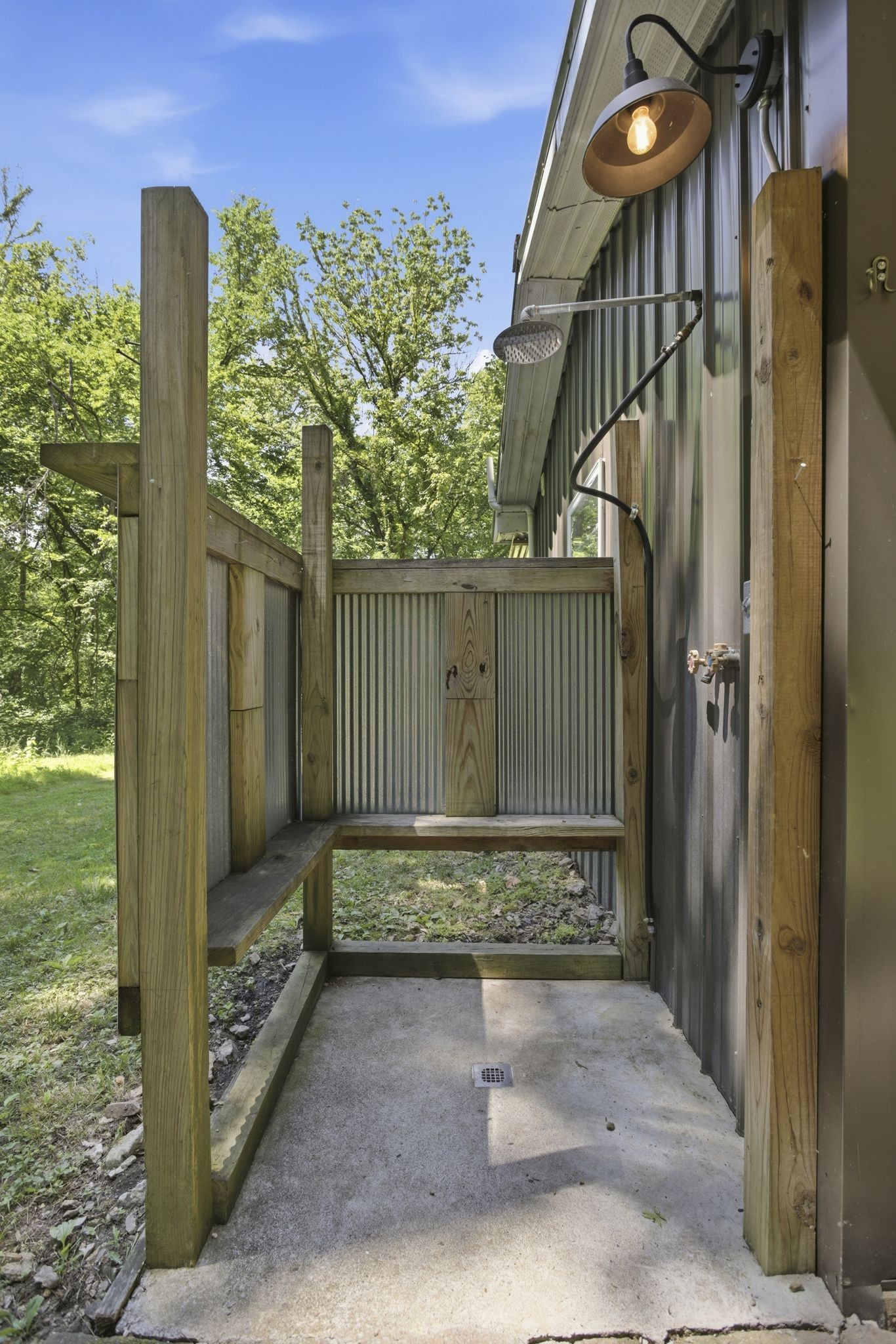 2677 Pigg Schoolhouse Road Santa Fe TN 38482