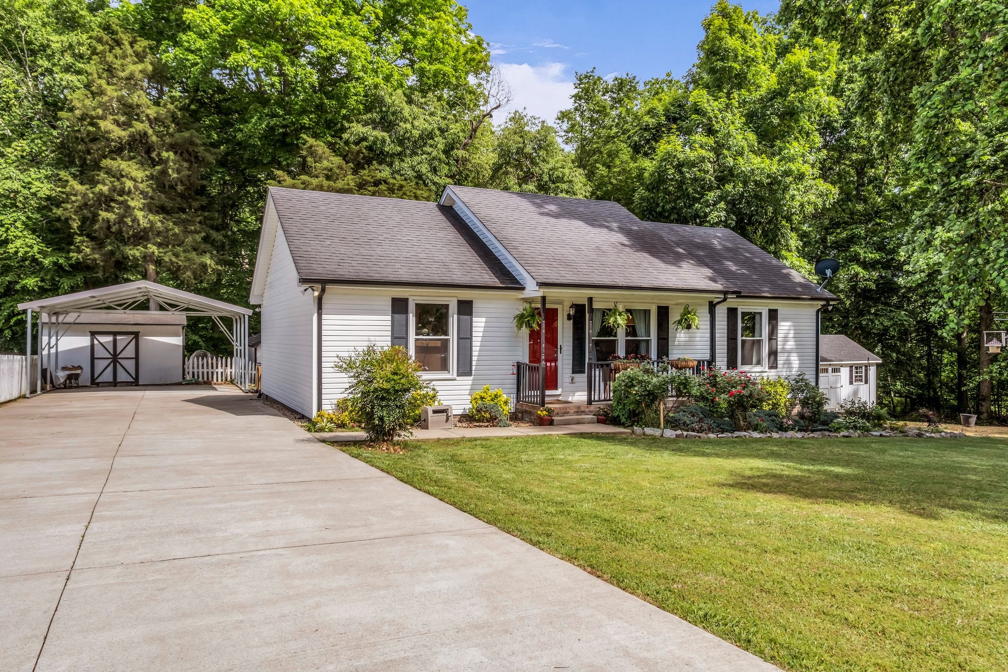 2017 Shawnee Lane Greenbrier TN 37073