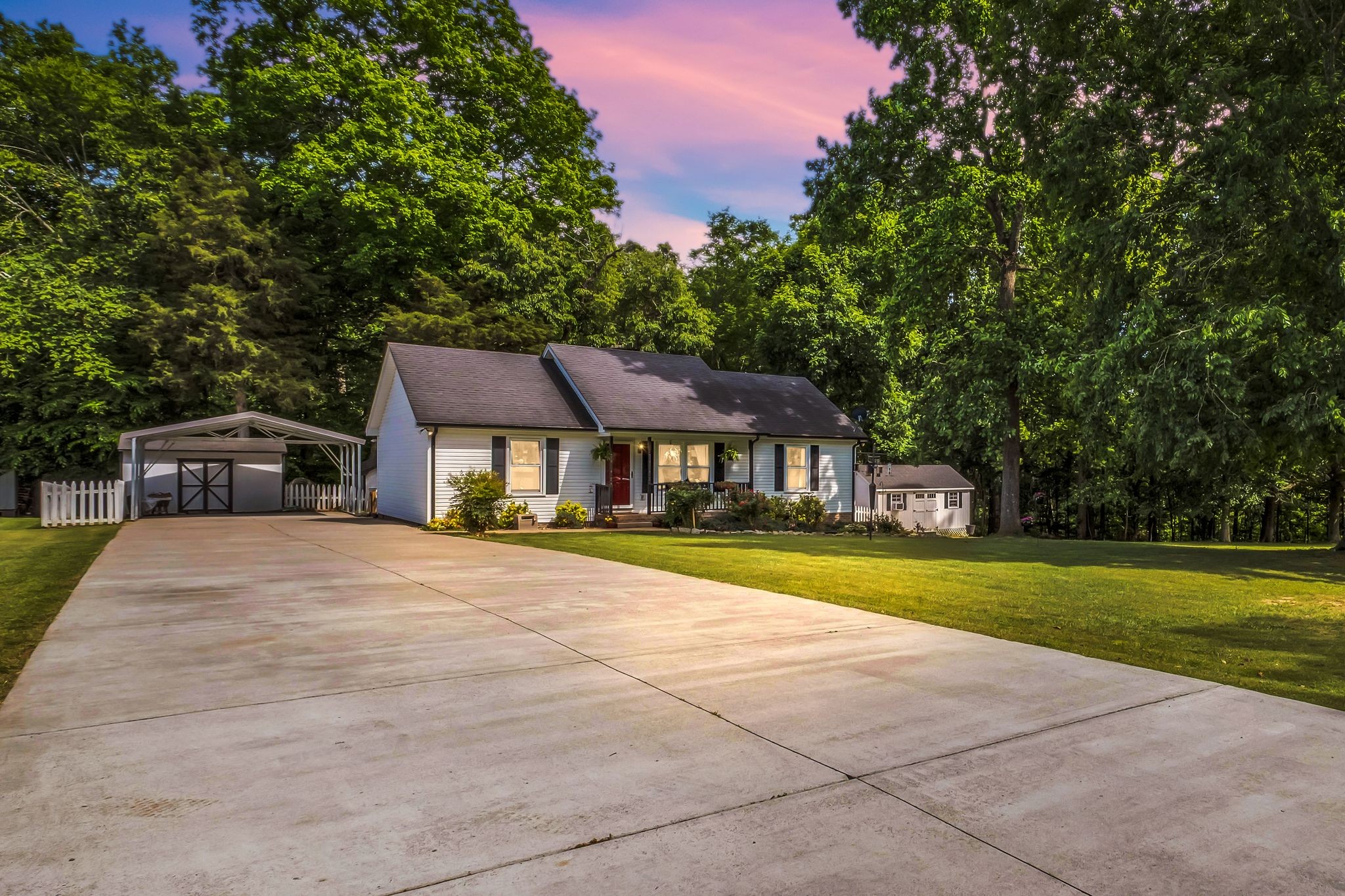 2017 Shawnee Lane Greenbrier TN 37073