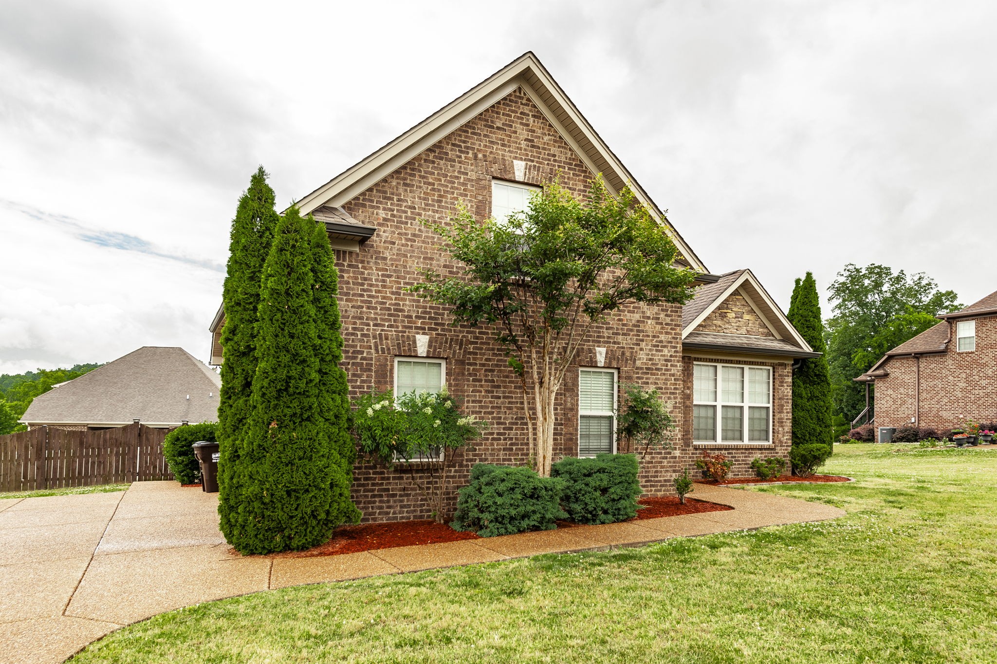 48 Harbor Point Lebanon TN 37087
