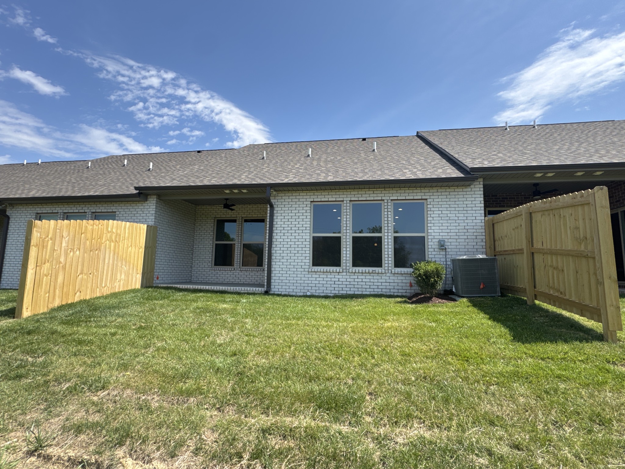 470 W Foxrun Springfield TN 37172