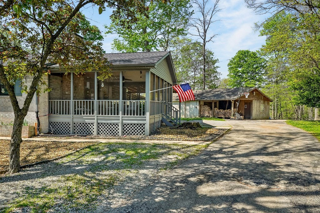 1816 Windle Community Road Cookeville TN 38506