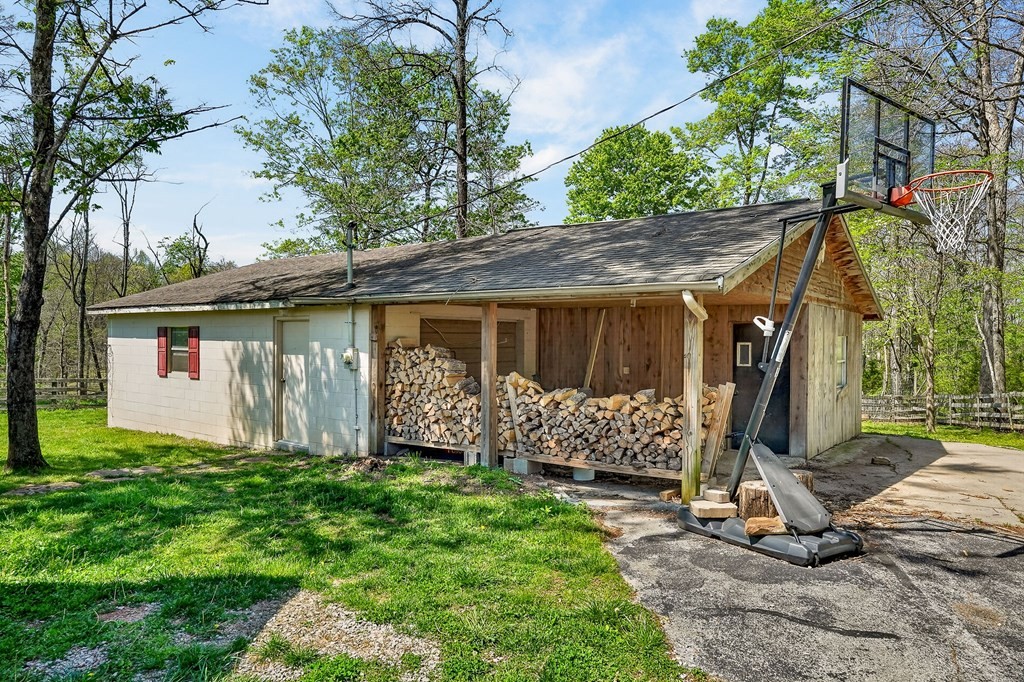 1816 Windle Community Road Cookeville TN 38506
