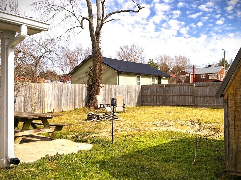 817 Oakland Park Drive Livingston TN 38570