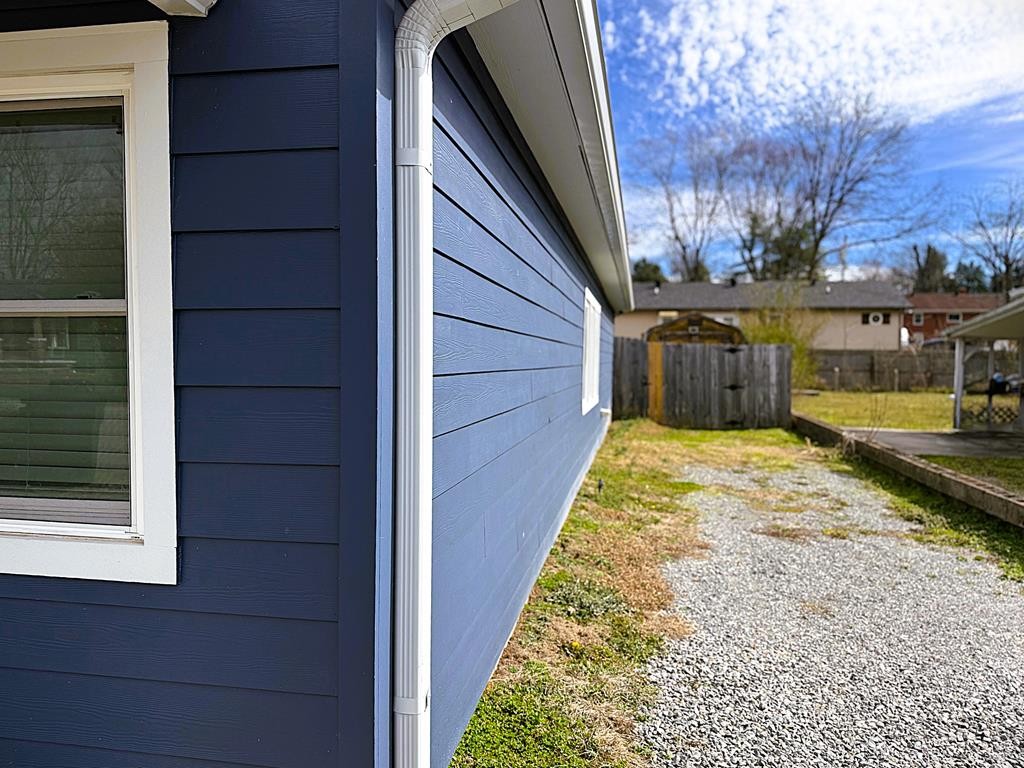 817 Oakland Park Drive Livingston TN 38570