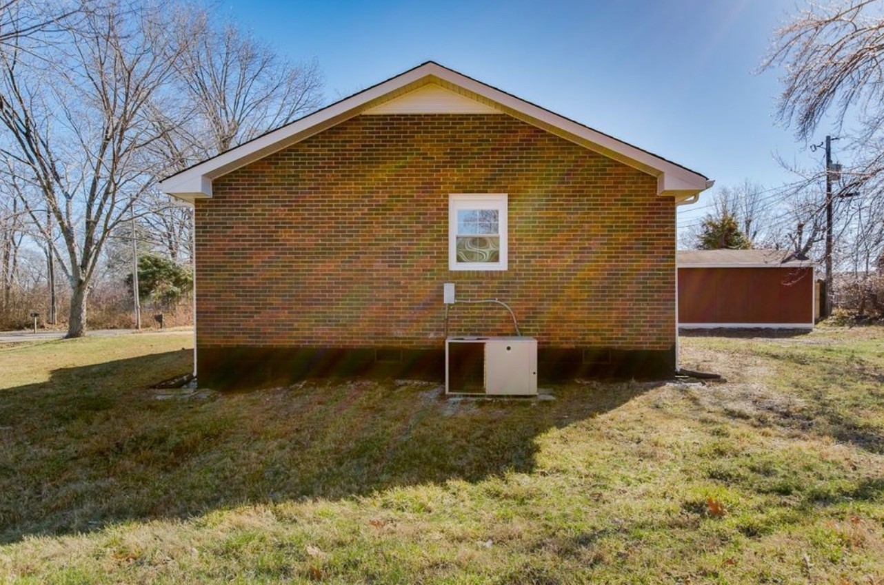 816 Garrettsburg Road Clarksville TN 37042