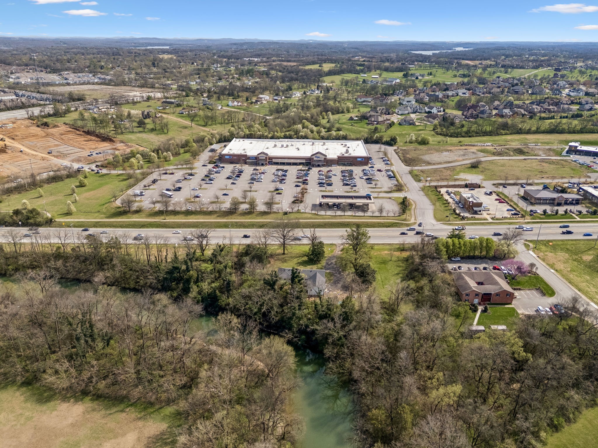 2042 Nashville Pike Gallatin TN 37066