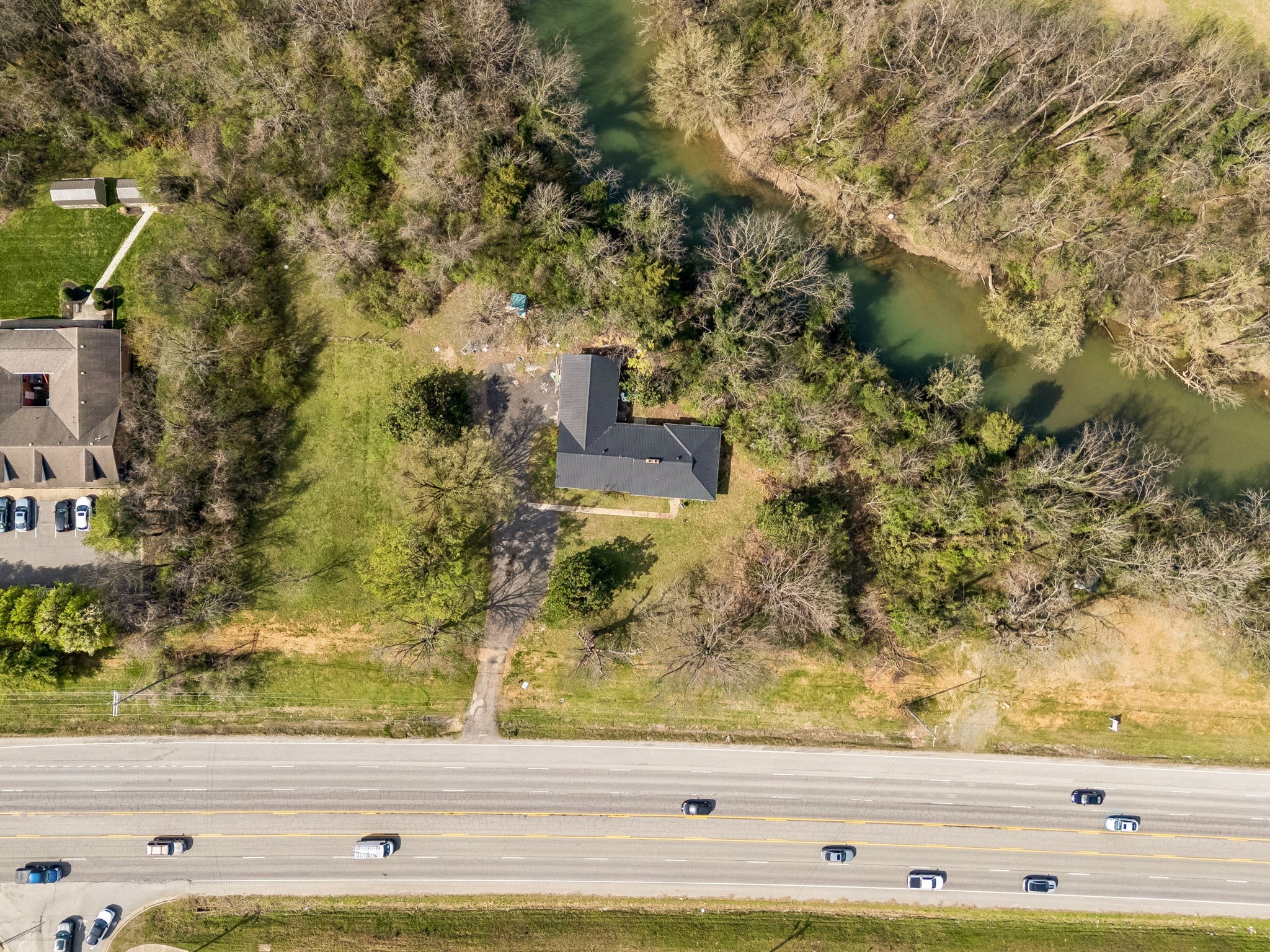 2042 Nashville Pike Gallatin TN 37066