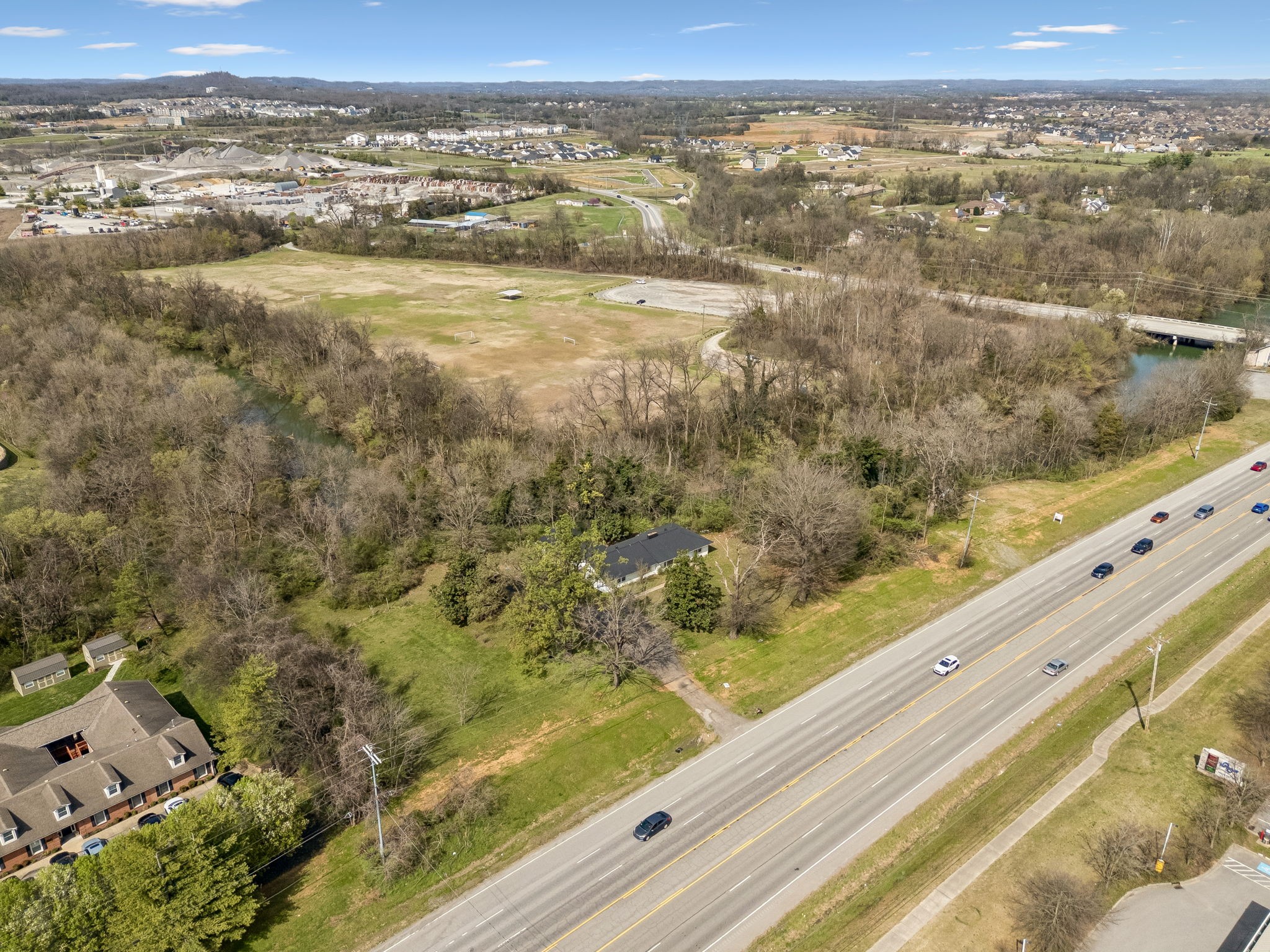 2042 Nashville Pike Gallatin TN 37066