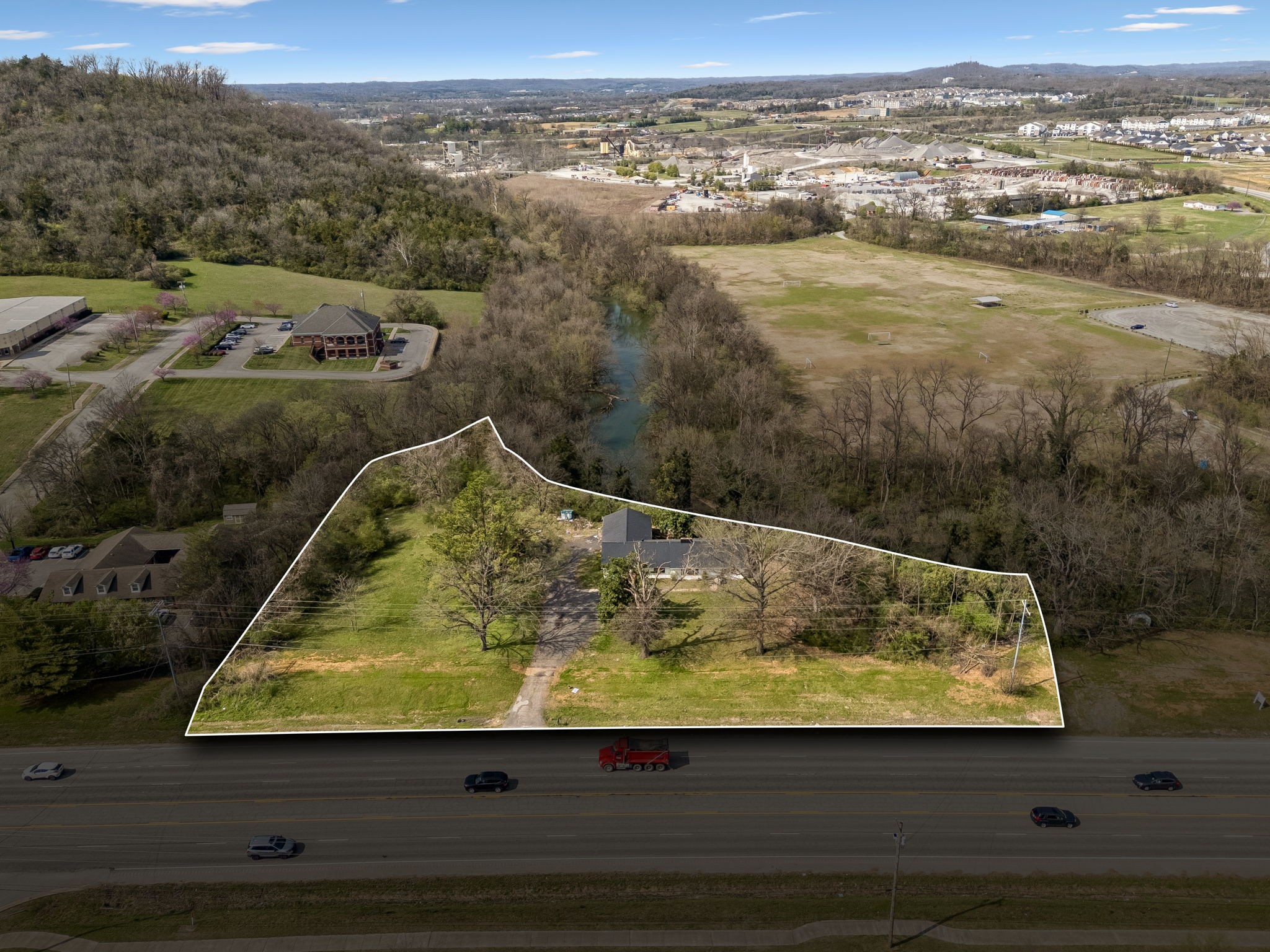 2042 Nashville Pike Gallatin TN 37066