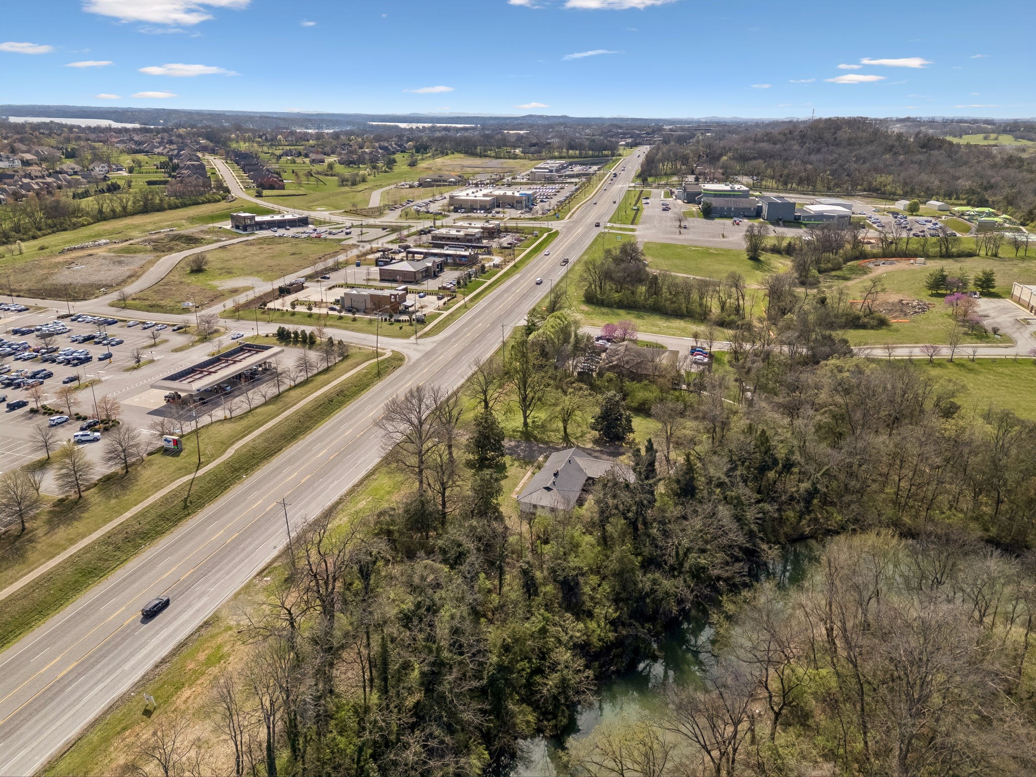 2042 Nashville Pike Gallatin TN 37066