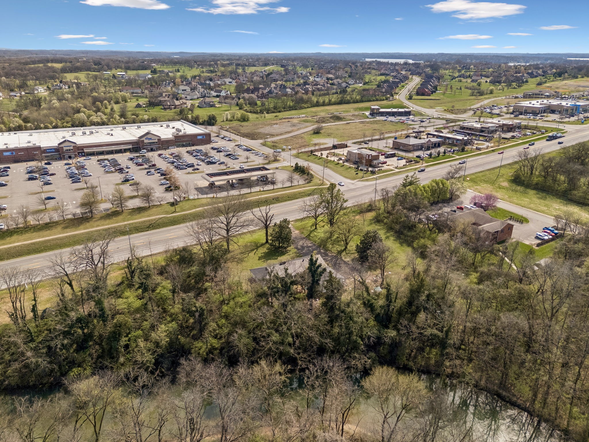 2042 Nashville Pike Gallatin TN 37066