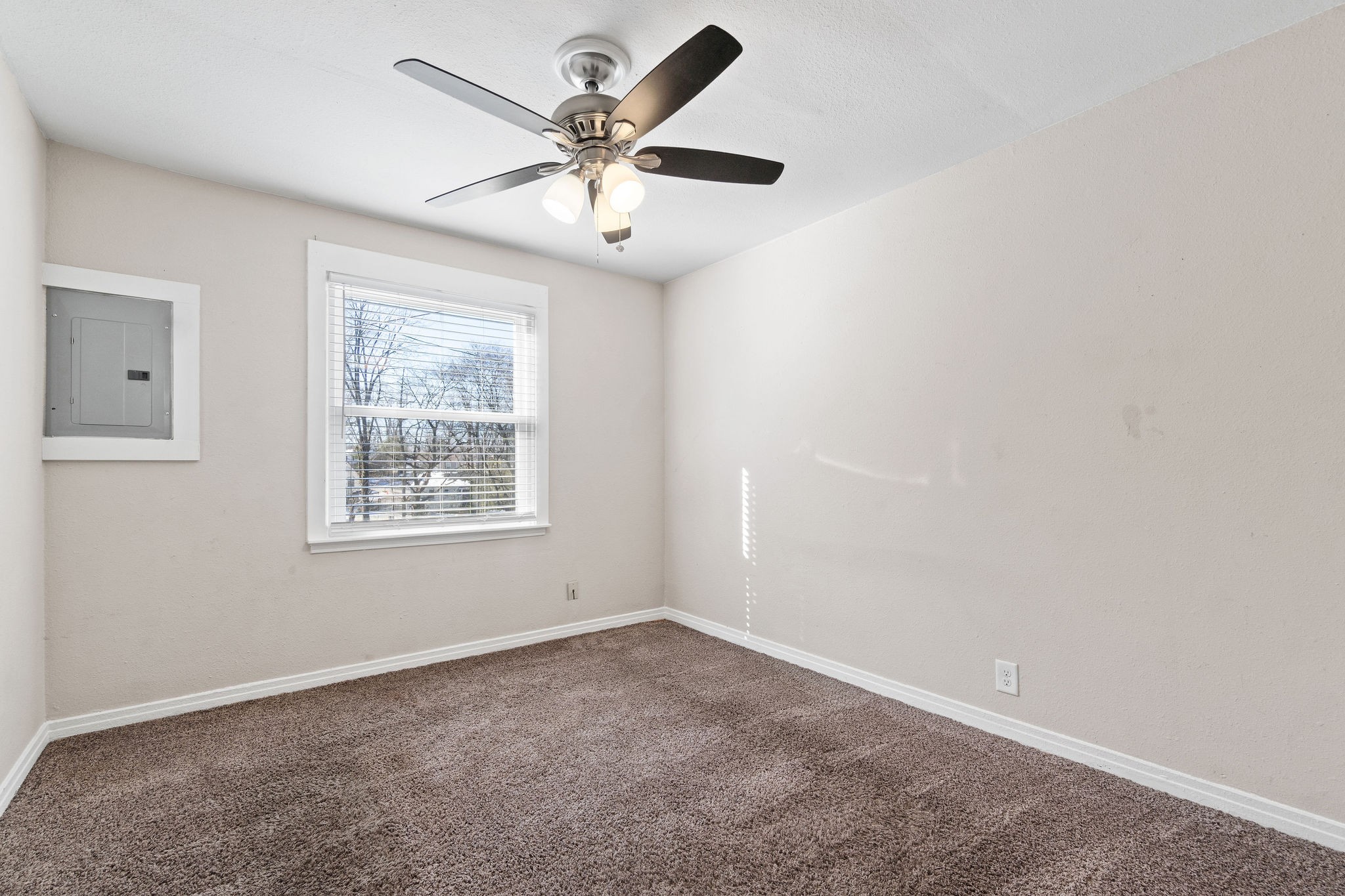 42 Maple Street Clarksville TN 37042