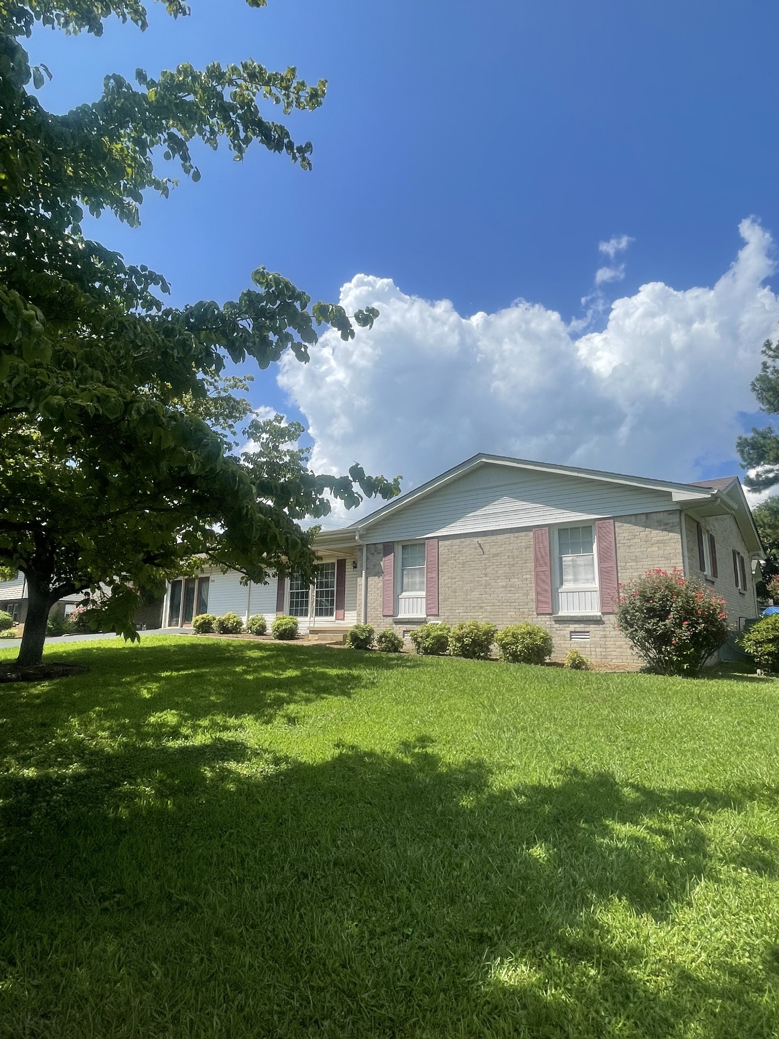 1710 Deer Hollow Drive Lawrenceburg TN 38464