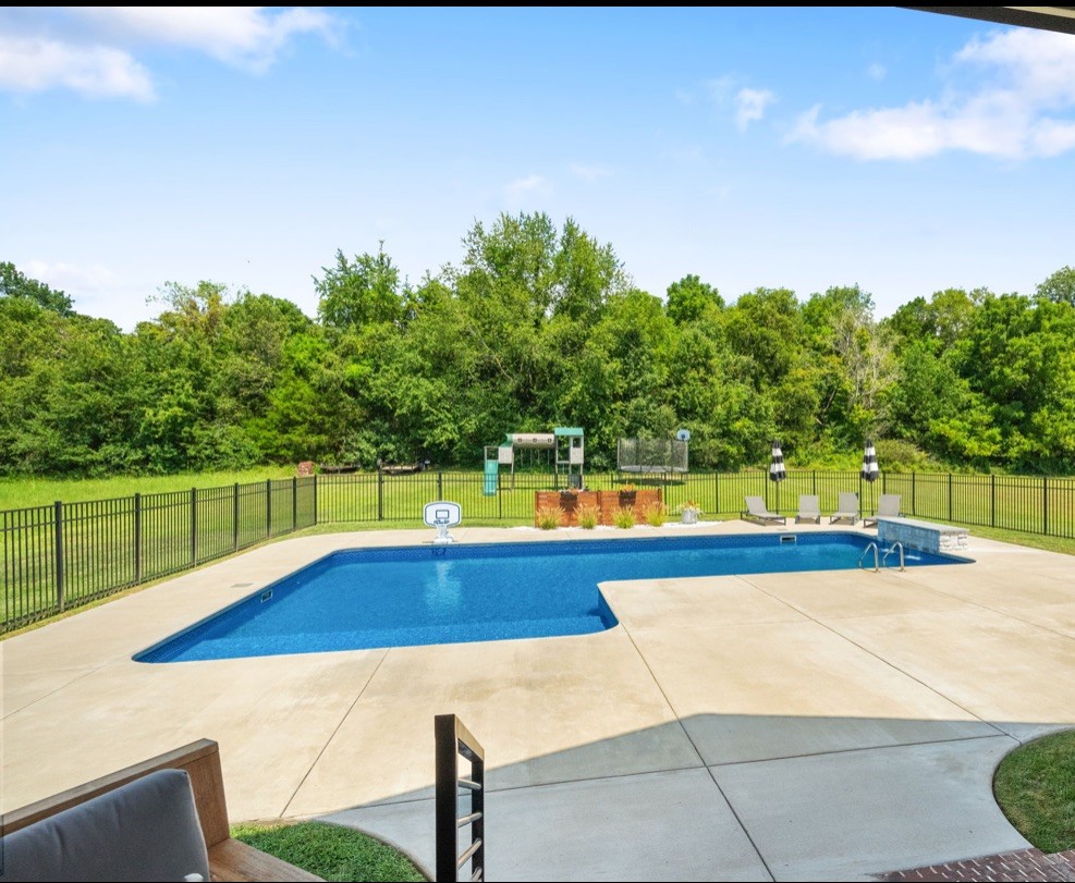 162 Vantrease Road Cottontown TN 37048