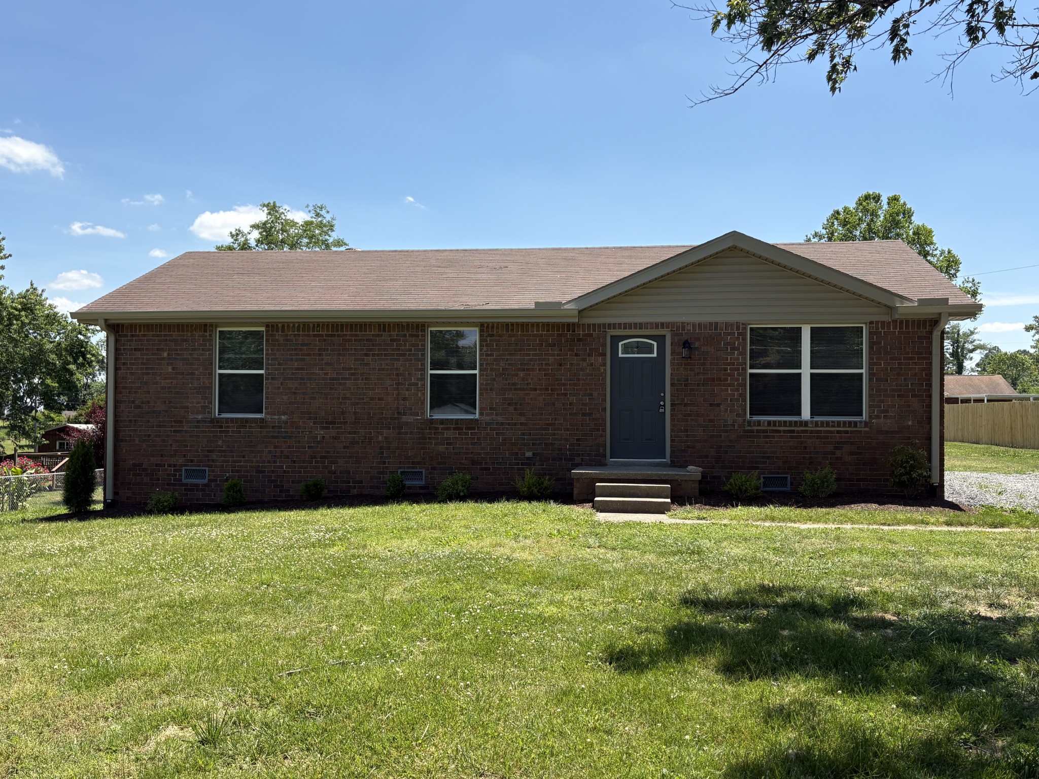 1513 Ridgewood Ct, E Gallatin TN 37066