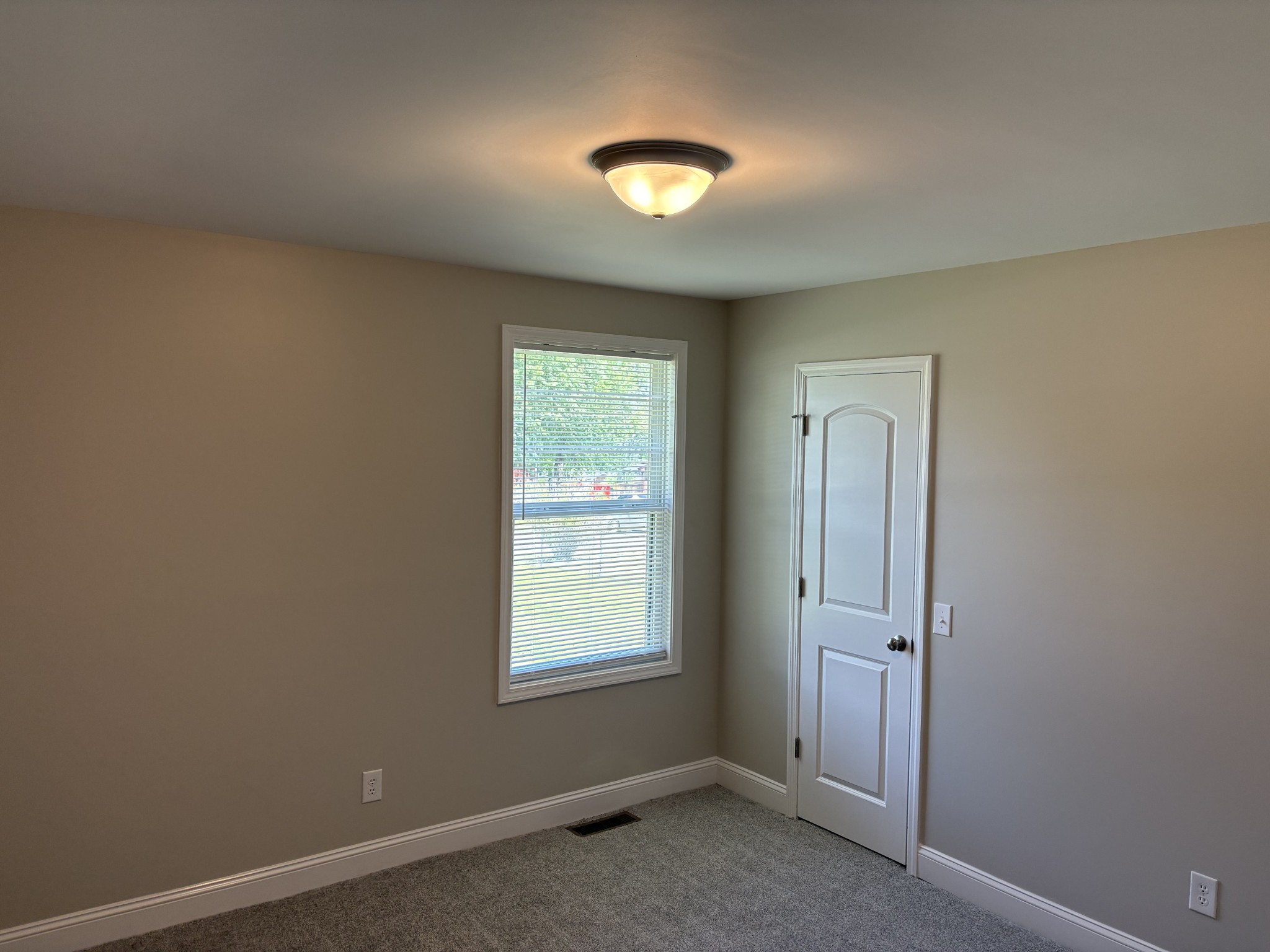 1513 Ridgewood Ct, E Gallatin TN 37066