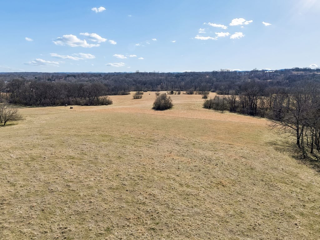 0 Tom J Hitch Columbia TN 38401