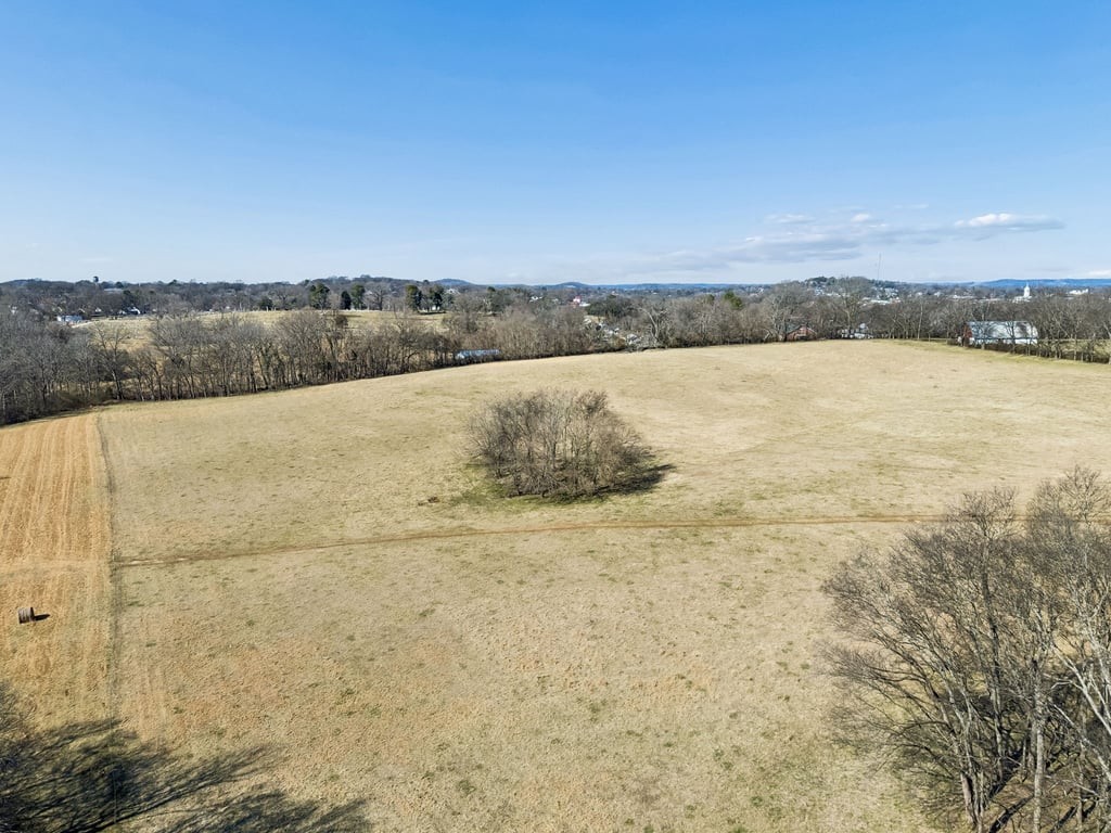 0 Tom J Hitch Columbia TN 38401