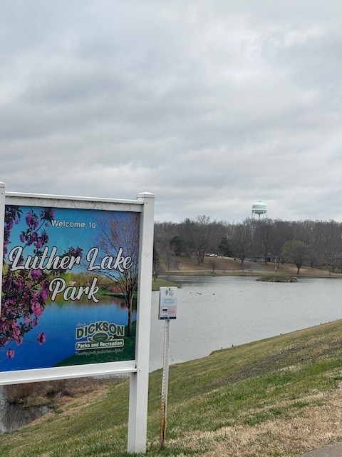 102 Lake Dr, W Dickson TN 37055