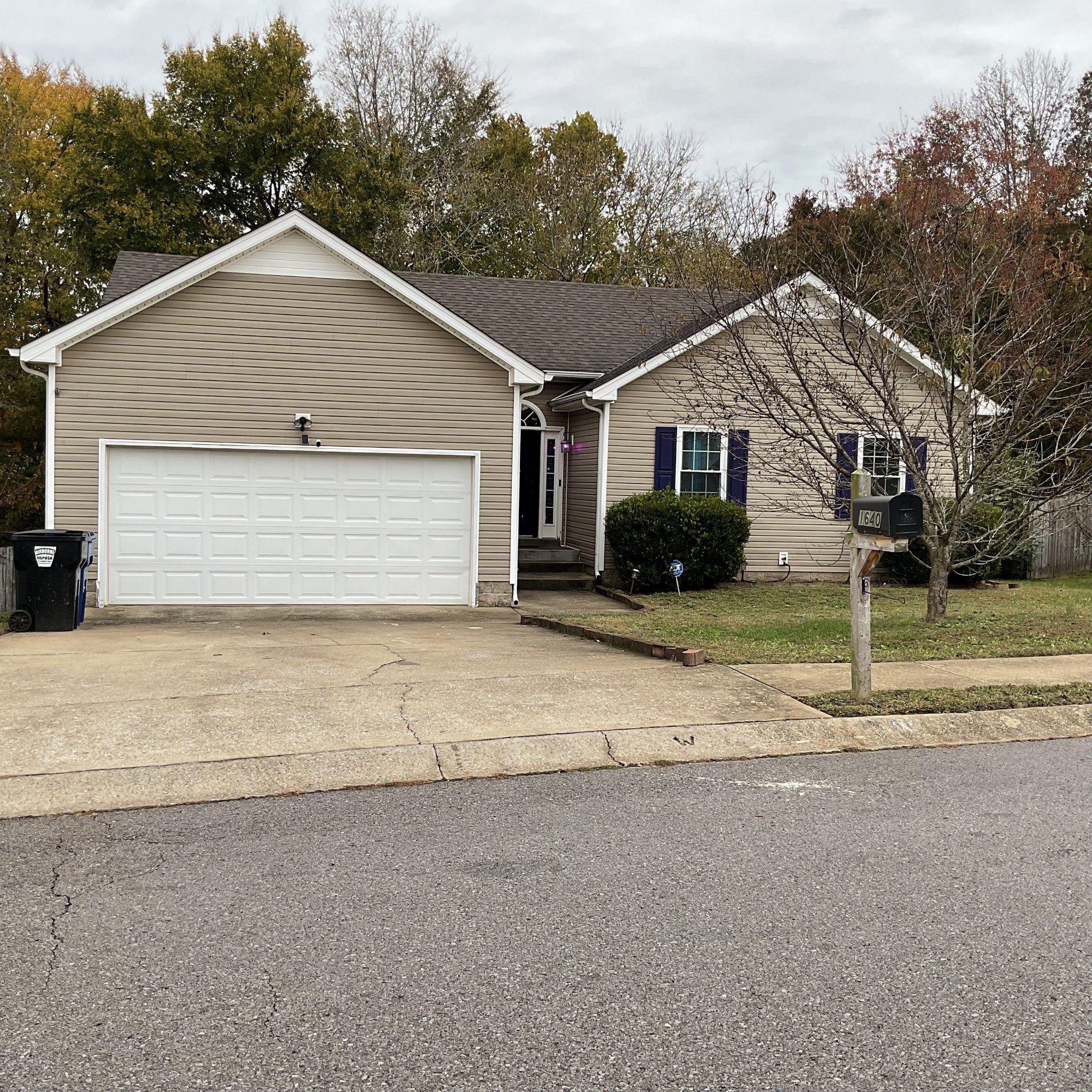 1640 Broad Circle Clarksville TN 37042