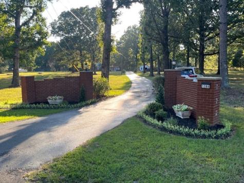 1386 Chisholm Road Cypress Inn TN 38452