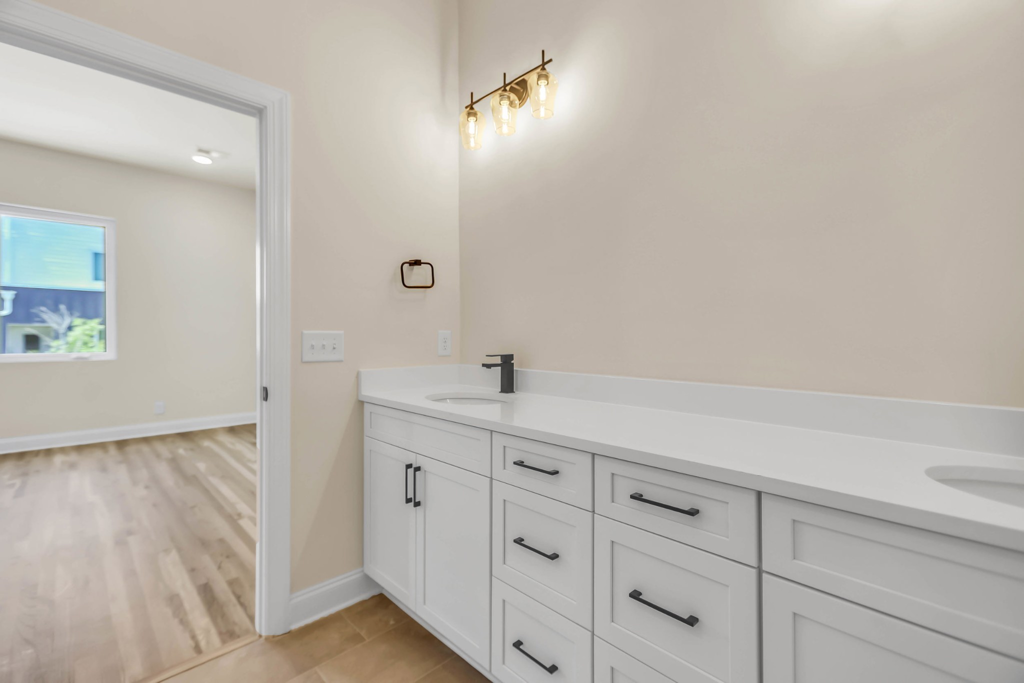 2122 Goodrich Avenue Nashville TN 37218