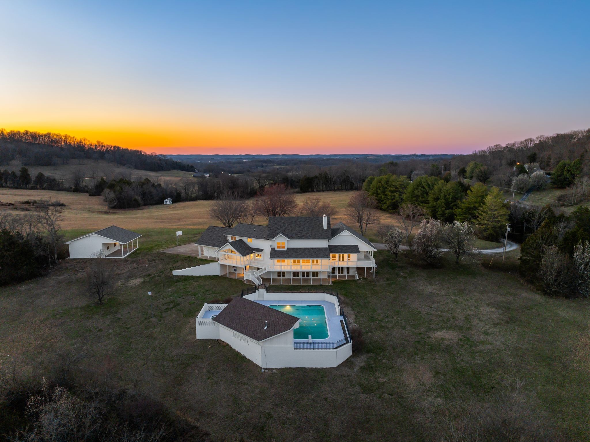 1230 Iron Bridge Road Columbia TN 38401