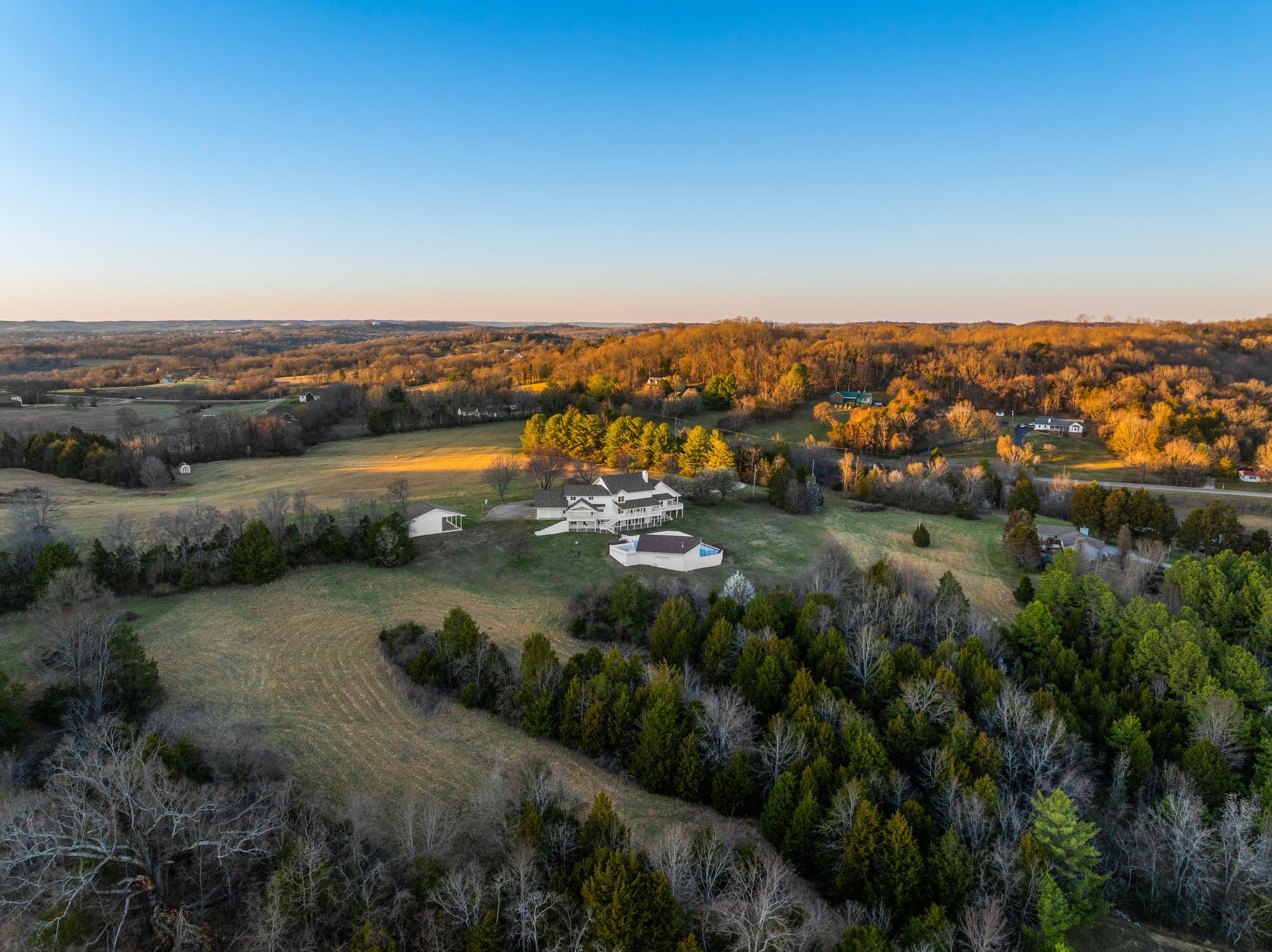 1230 Iron Bridge Road Columbia TN 38401