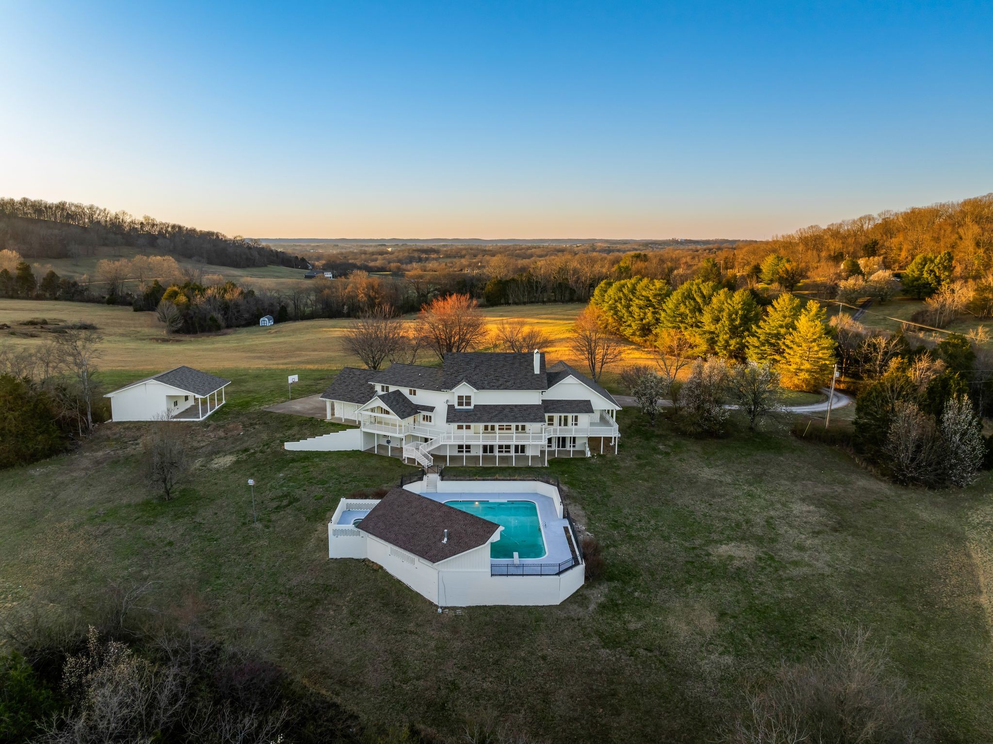 1230 Iron Bridge Road Columbia TN 38401