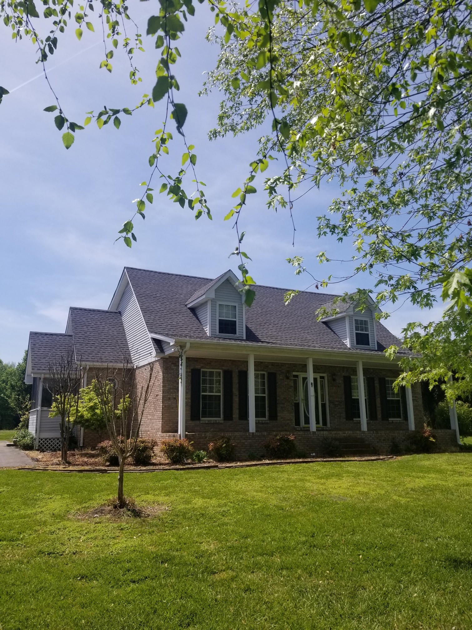 334 Landrum Ln, N Lafayette TN 37083