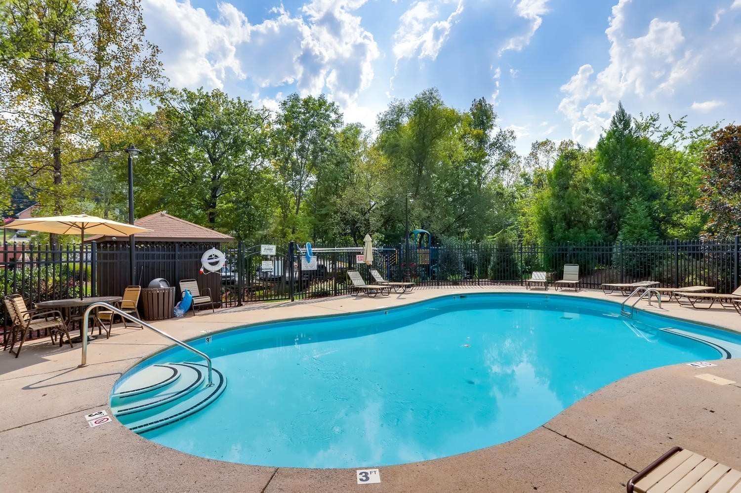 2505 Edinburgh Street Old Hickory TN 37138