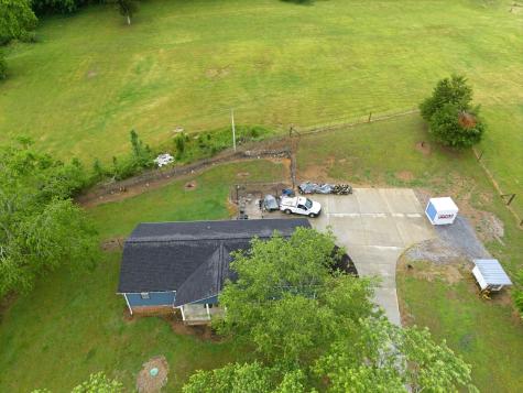 615 Rogues Fork Road Bethpage TN 37022