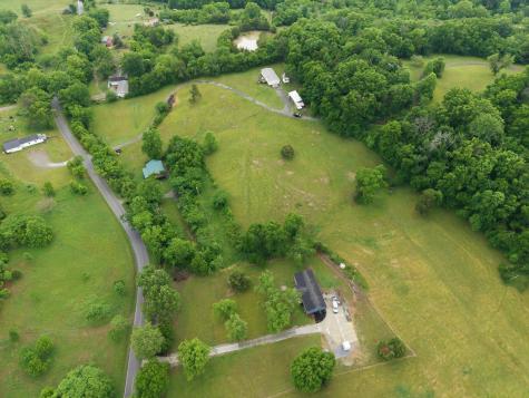 615 Rogues Fork Road Bethpage TN 37022