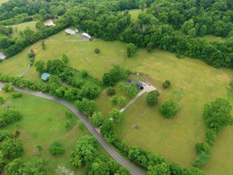615 Rogues Fork Road Bethpage TN 37022