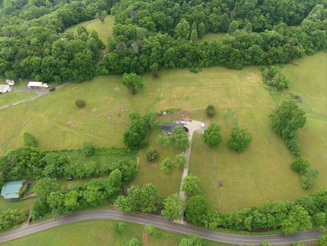 615 Rogues Fork Road Bethpage TN 37022