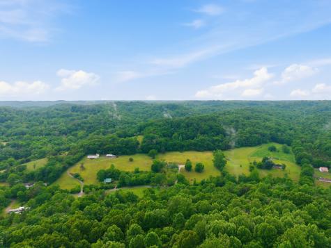 615 Rogues Fork Road Bethpage TN 37022
