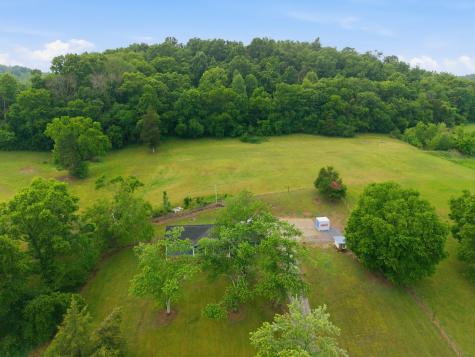 615 Rogues Fork Road Bethpage TN 37022
