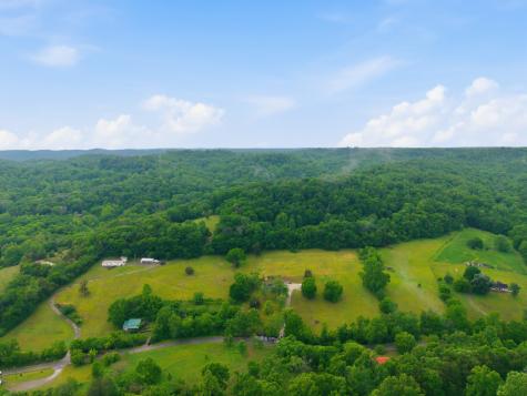 615 Rogues Fork Road Bethpage TN 37022