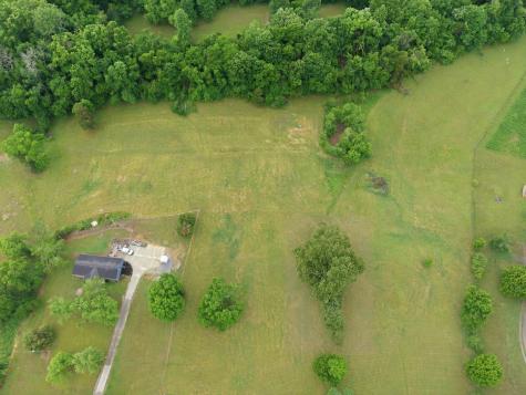 615 Rogues Fork Road Bethpage TN 37022