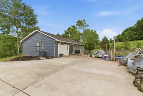615 Rogues Fork Road Bethpage TN 37022