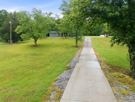 615 Rogues Fork Road Bethpage TN 37022