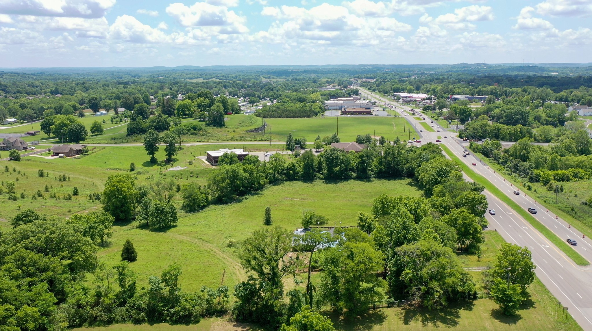 1668 Nashville Highway Columbia TN 38401