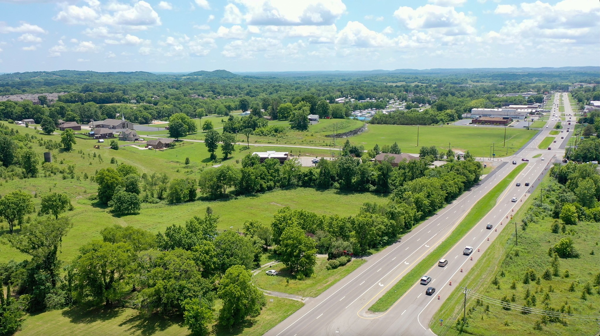 1668 Nashville Highway Columbia TN 38401