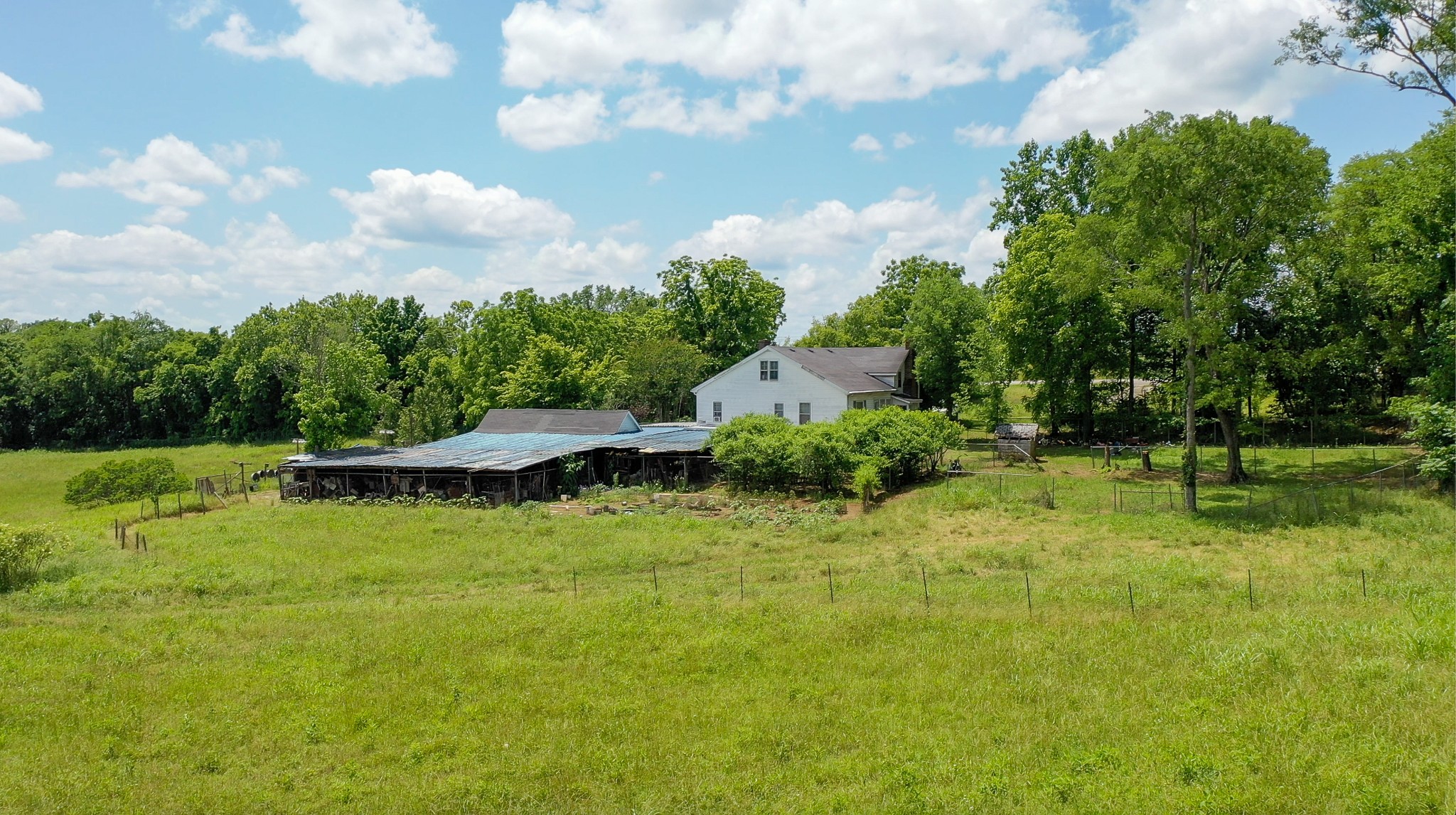 1668 Nashville Highway Columbia TN 38401