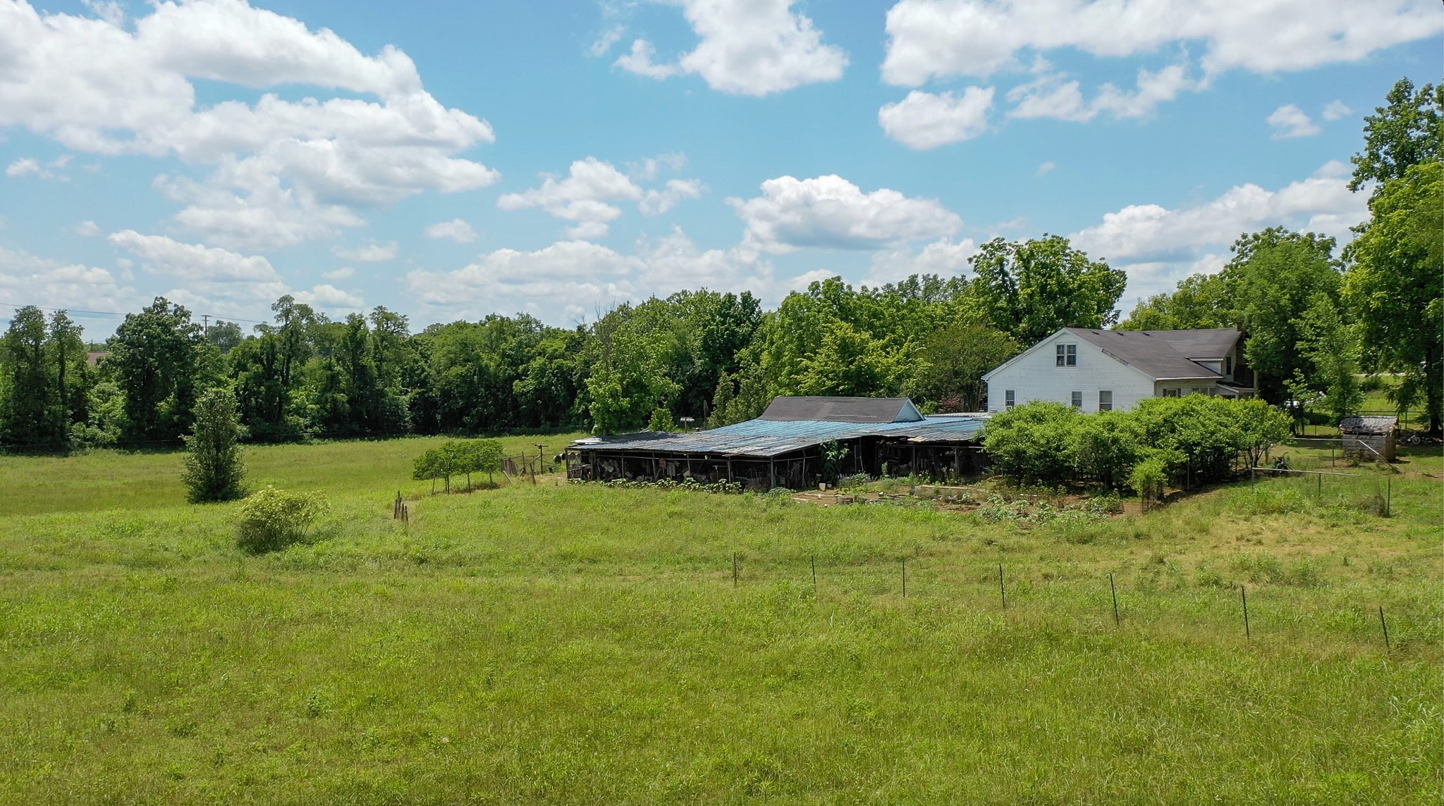 1668 Nashville Highway Columbia TN 38401
