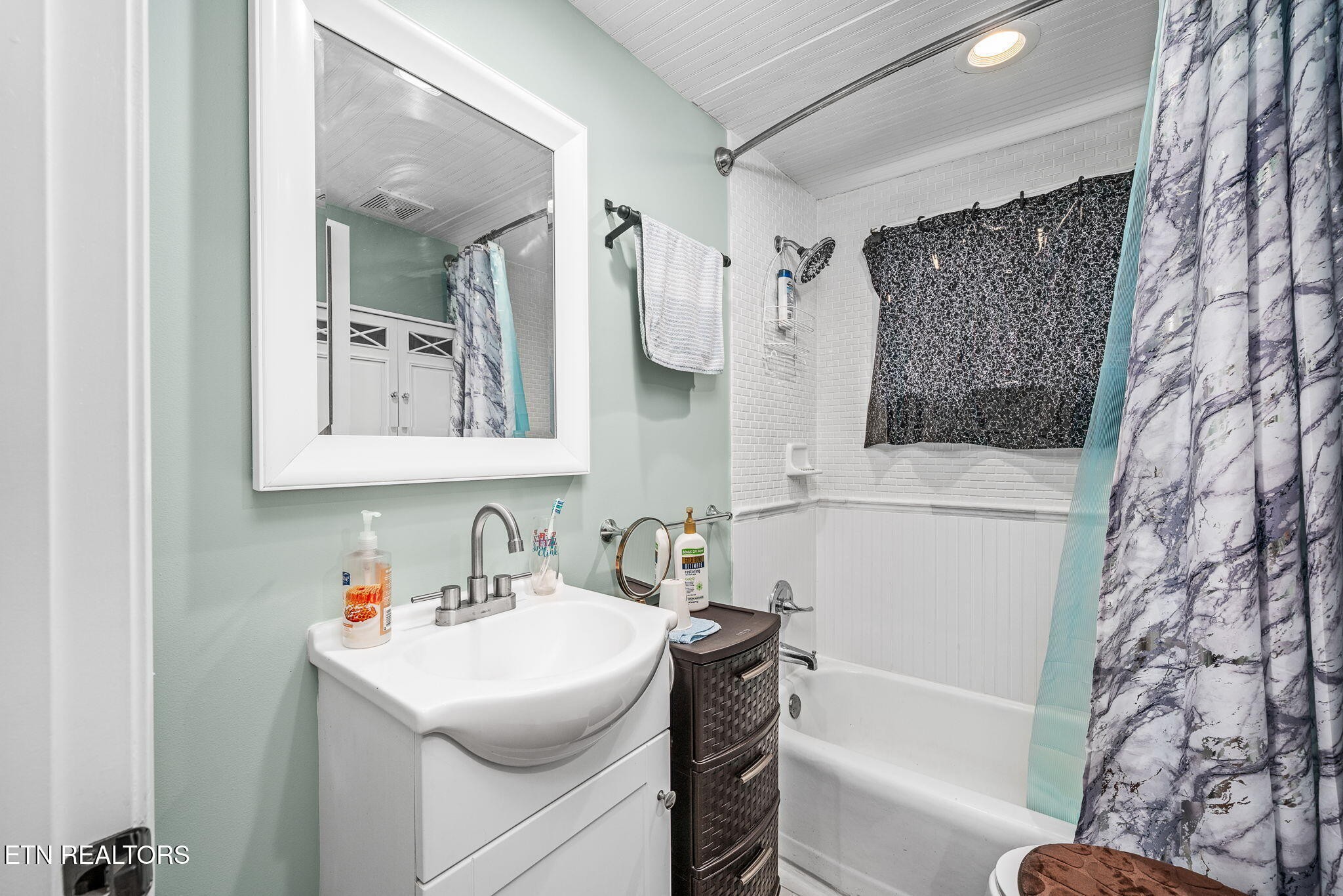 74 Farmer Road Crossville TN 38571