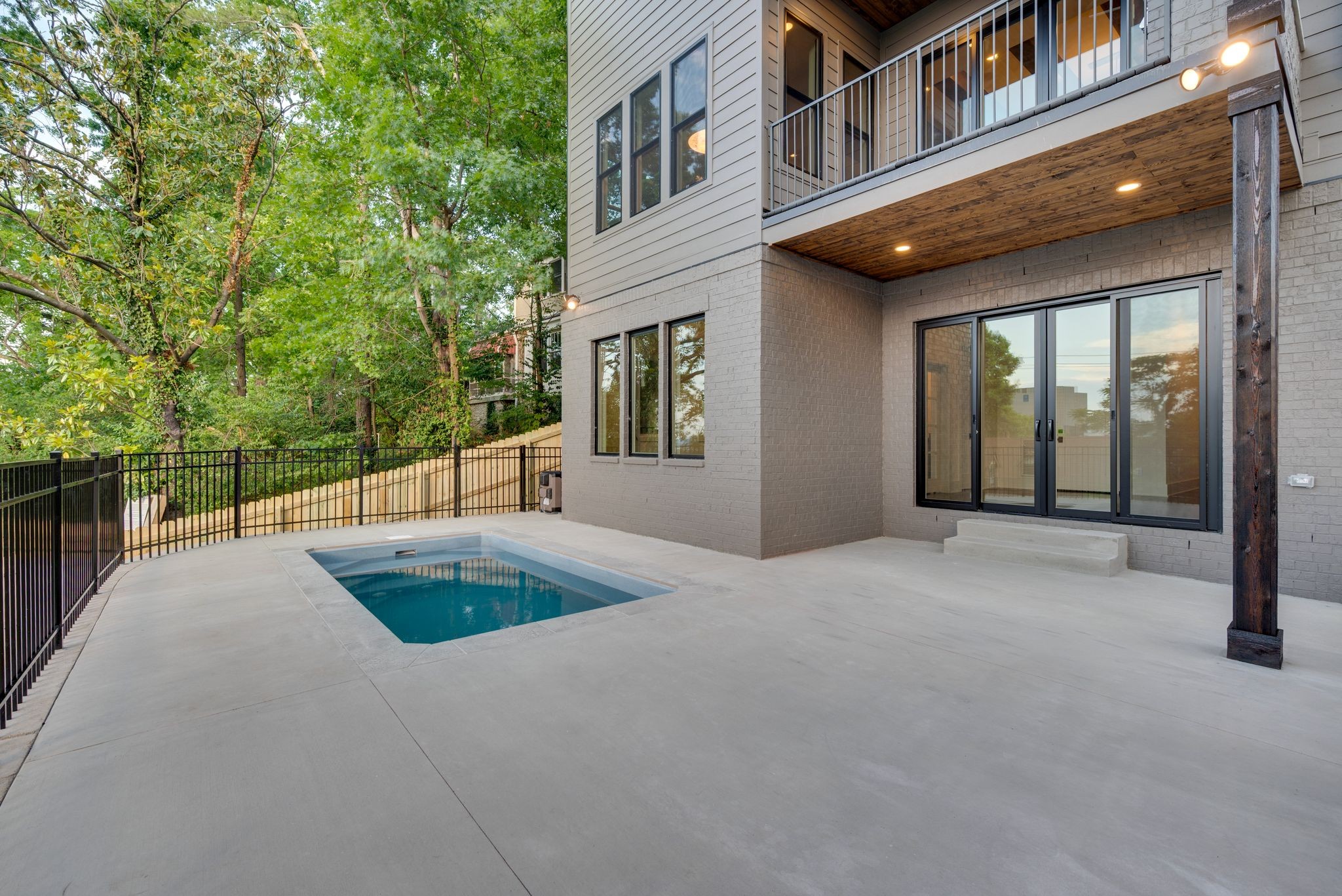 3304 Love Circle Nashville TN 37212