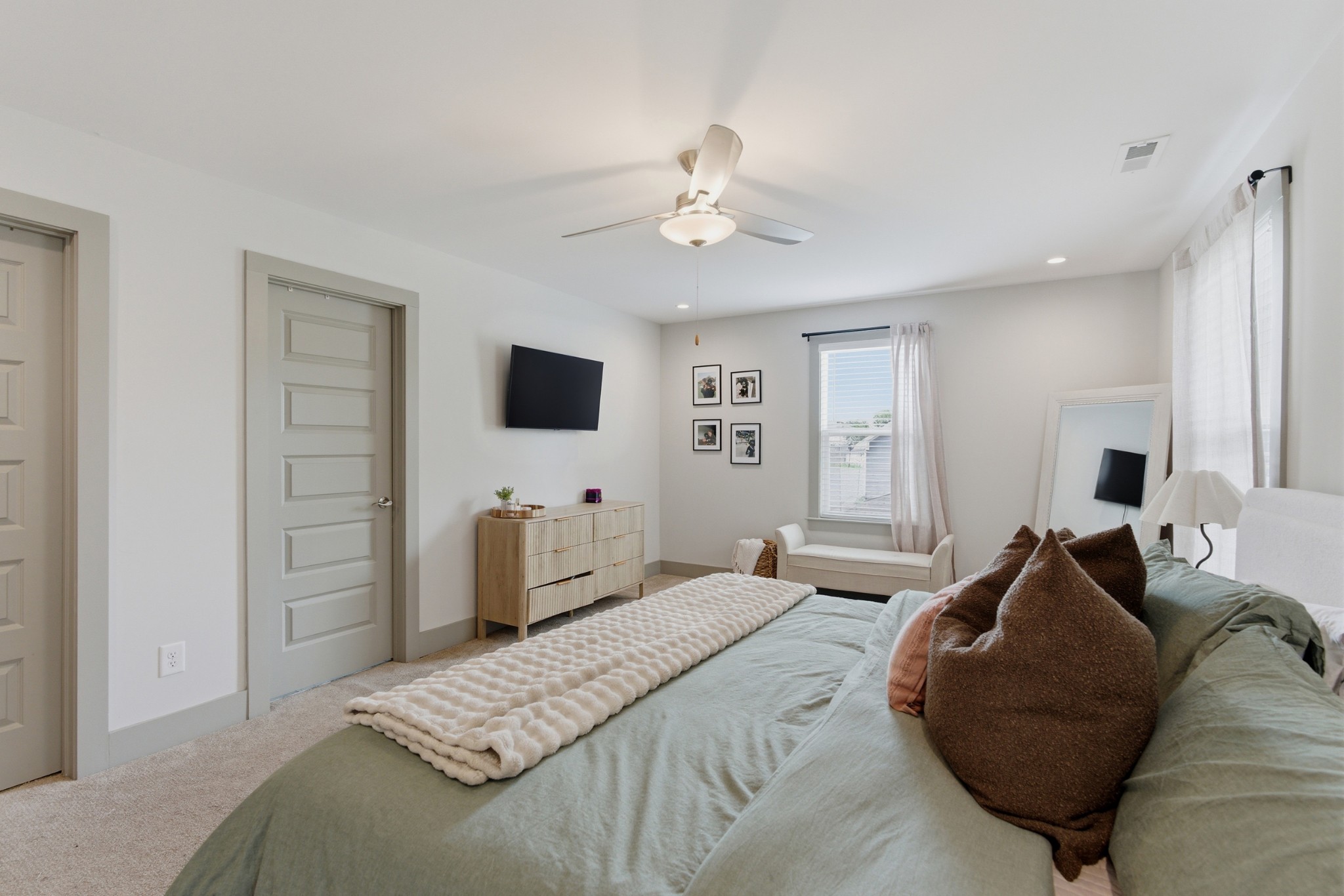 2140 15th Ave, N Nashville TN 37208