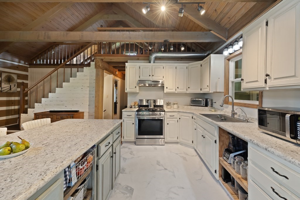200 Duke Lane Livingston TN 38570